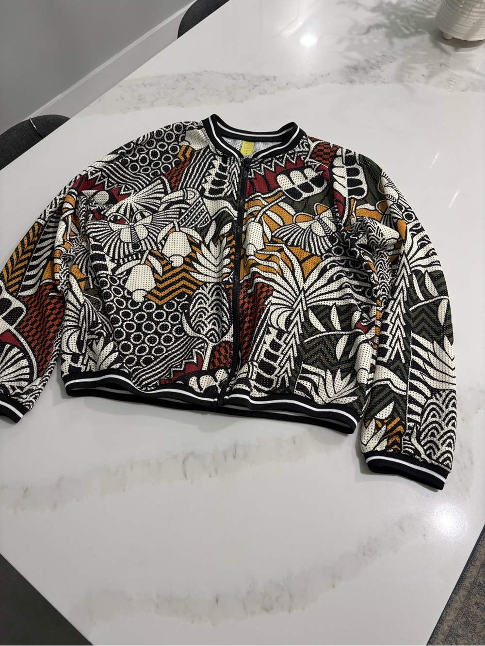 FARM Rio Rainforest Bomber Jacket and matching leggings - Picture 11 of 15